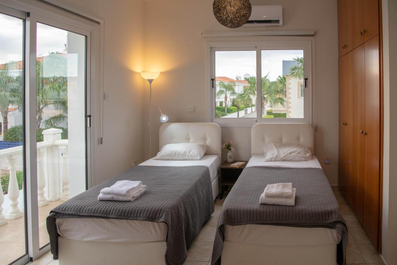 Villa Ruby Nissi Beach Agia Napa Buitenkant foto