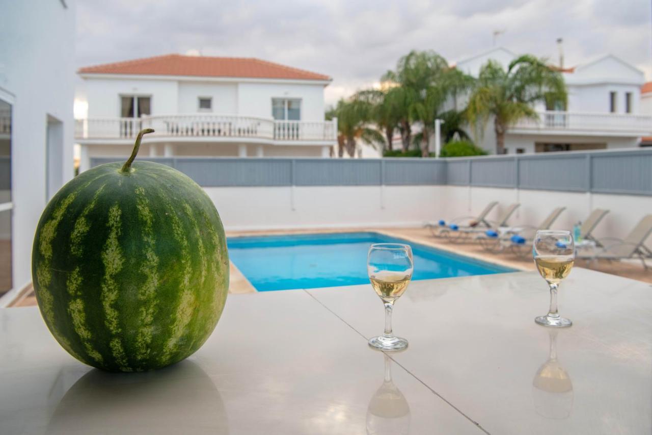 Villa Ruby Nissi Beach Agia Napa Buitenkant foto