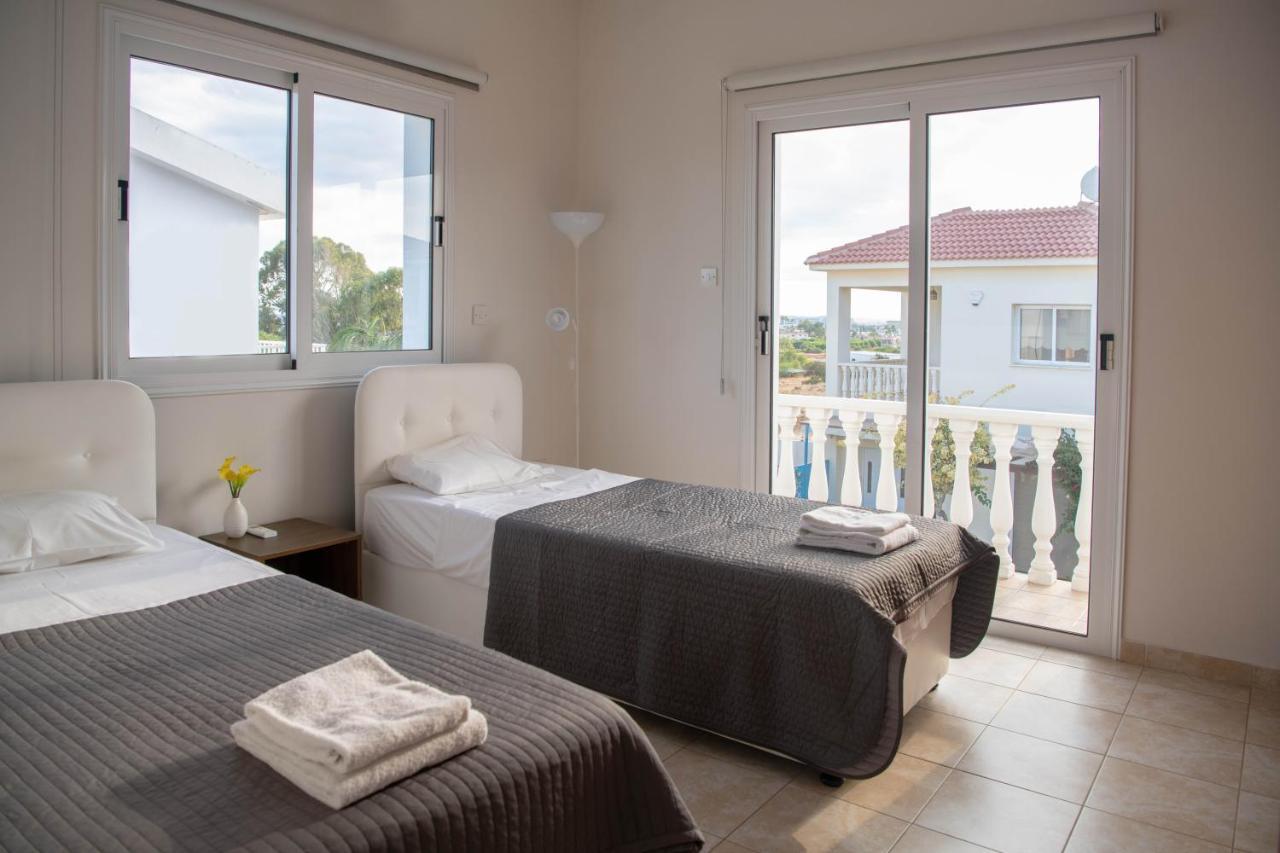 Villa Ruby Nissi Beach Agia Napa Buitenkant foto